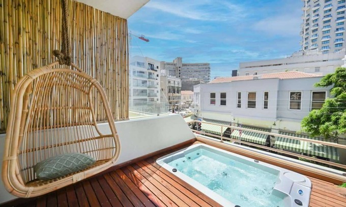 Tel Aviv Apartment | Central apartment with Jacuzzi near Bograshov Beach by HolyGuest
