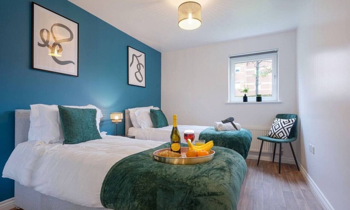 Coventry Apartment | Central Apartment - Free Parking & Fast Wi-Fi