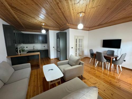Gjirokaster Apartment | Central Apartment Gjirokaster