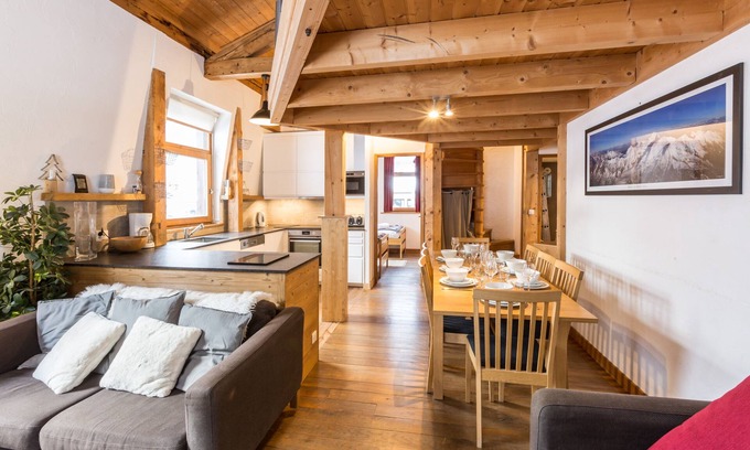 Chamonix City Centre Apartment | Central Chamonix 2 Bed Apartment
