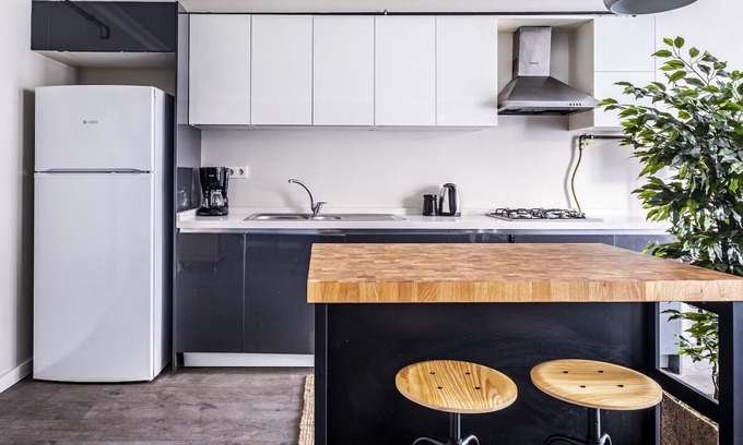 Sisli Apartment | Central Flat with Sleek Interior in Sisli