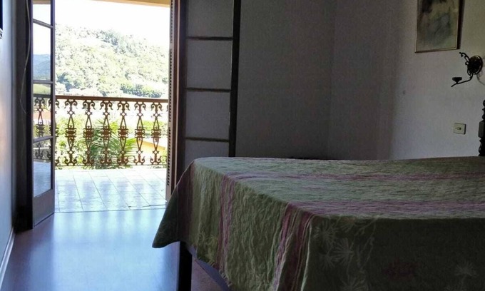 Sao Bento do Sapucai House | Central house - view to mountains