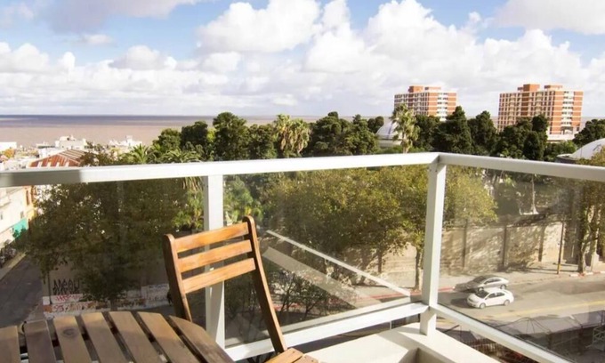 Barrio Sur Apartment | Central, light apartment with a great view MVD, up to 6 guests; inside garage