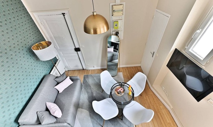 Plaisance Apartment | Central Loft Mezzanine in Paris 14th district