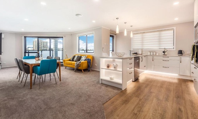 Manukau City Apartment | Central Manukau Hideaway