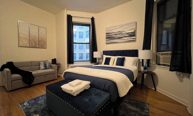Upper West Side Apartment | Central Park & Museum 6Beds - NYC Gem