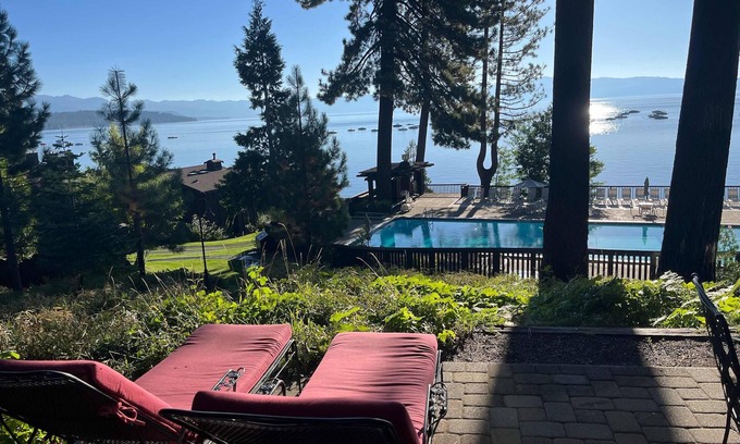 Tahoe Tavern Condo | Central Tahoe Retreat | Lake Views + Walk to Shore