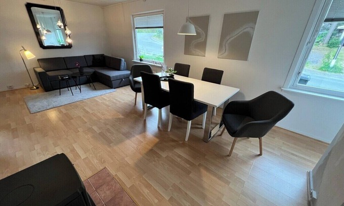 Narvik Apartment | Central trainstation apt (OJ1-1)
