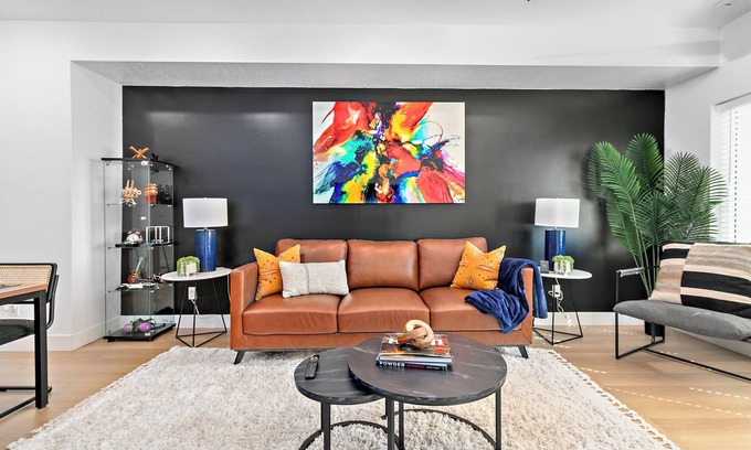 People's Freeway House | Centrally Located Getaway Minutes from downtownn