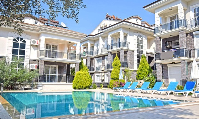 Hisaronu Apartment | Centrally located 3 bedroom 3 bathroom apartment with FREE WIFI