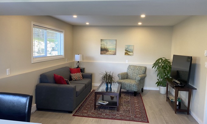 Powell River Apartment | Centrally located one bedroom with ocean view