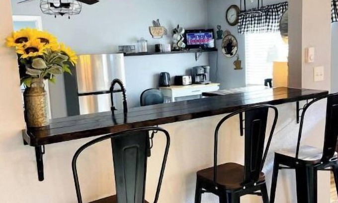 Montrose House | Centrally Located Park Place 018192