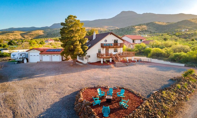 Clarkdale House | Centrally located, spacious home with private en suite, man cave and views!