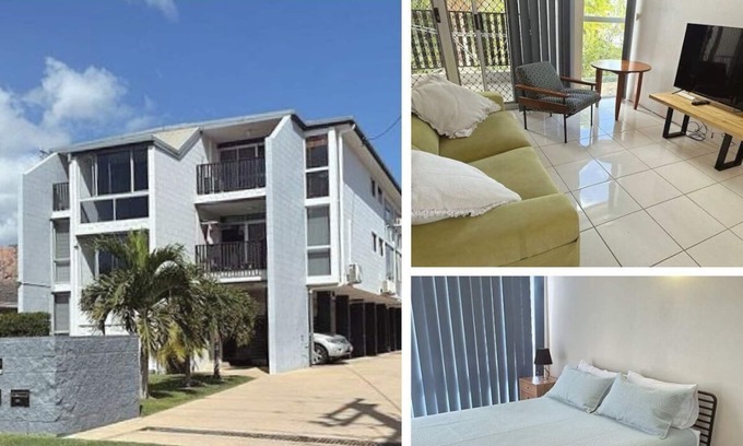North Ward Apartment | Centrally Located Unit Moments From The Strand