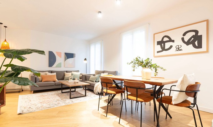 San Sebastian Centro Apartment | ☆Centric Spacious⎮7 balconies⎮A/C ☆