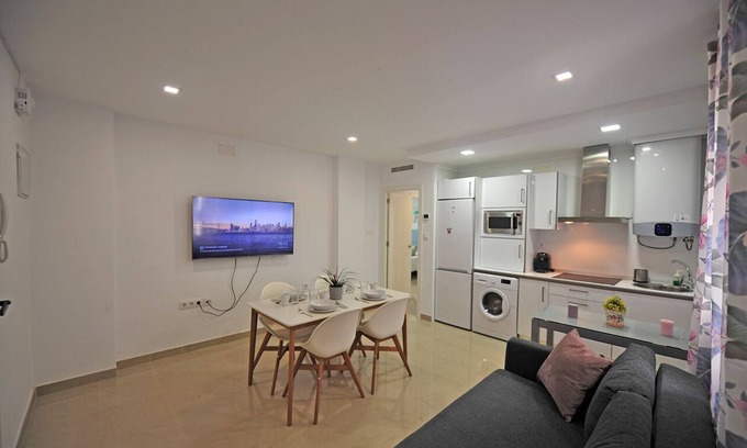 Old Town House | Centrico Playa Caleta 3 Dormitorios