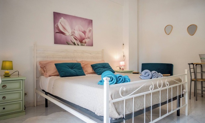 Pigneto Apartment | CERRONIS' CORNER ROMAN VACATIONS NEAR THE HEART OF ROME,