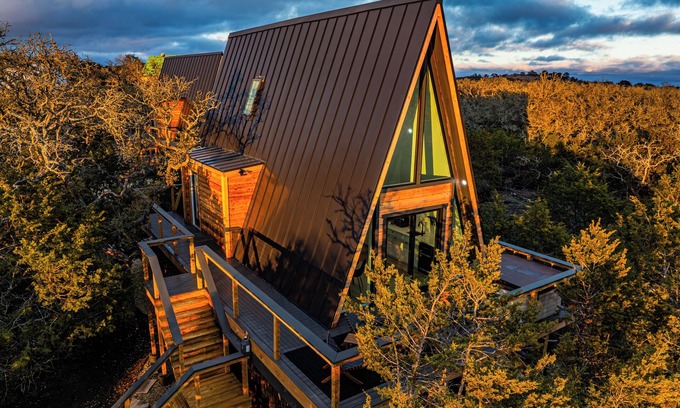 Fredericksburg House | CETO Treehouse Fredericksburg