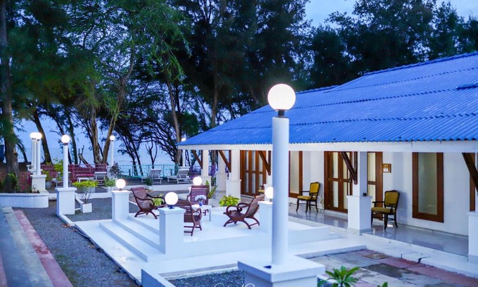 Hambantota Hotel | Ceylonta Beach Resort and Spa