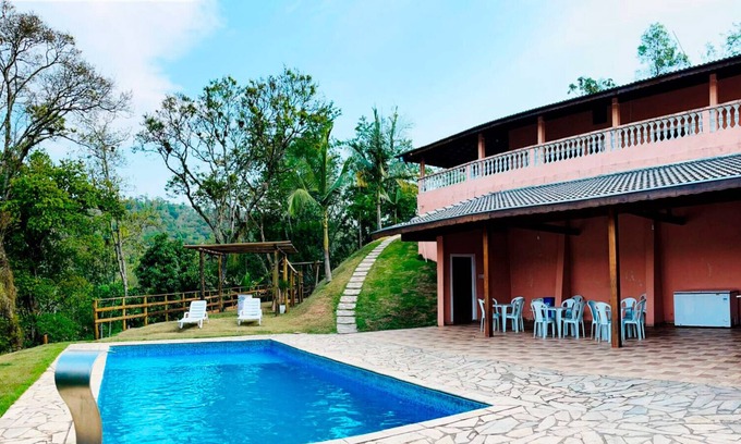 Santa Isabel House | Chácara com piscina e churrasq em Santa Isabel/SP