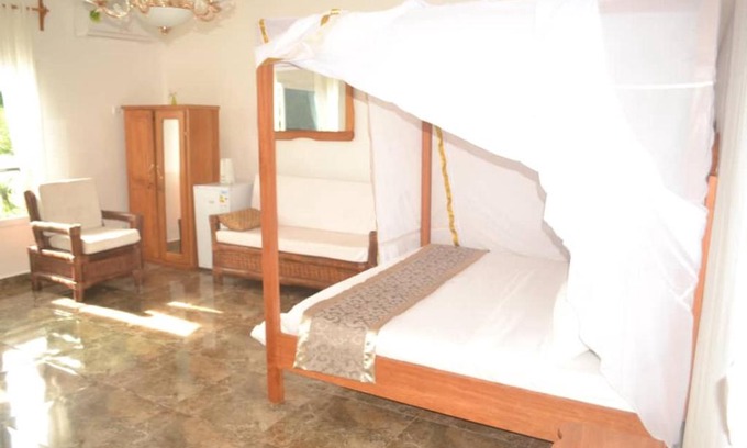 Kribi Hotel | Château MBeka'a Paris