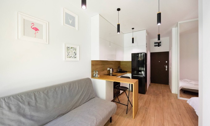 Mirow Apartment | Chłodna Square Studio