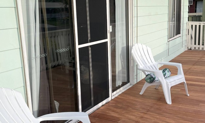 Inverloch House | Cha Cha, a Pet Friendly property close to the Beach!