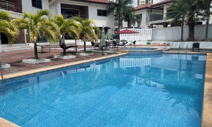 Clark Condo | Charming 4-bedroom condo with AC in Clark Special Economic Zone