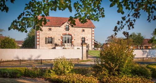 Merceuil Hotel | Chai du Chateau de Morteuil