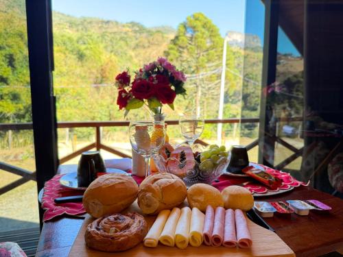Sao Bento do Sapucai Apartment | Chalé Embahu com Hidromassagem e Lareira