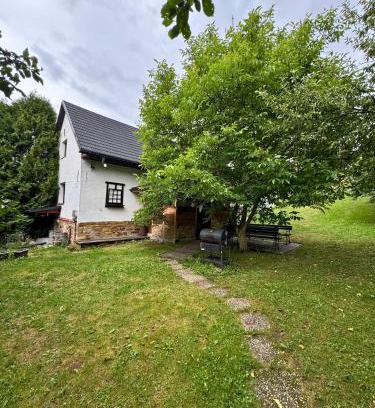 Liptovsky Trnovec House | Chalúpka pod orechom