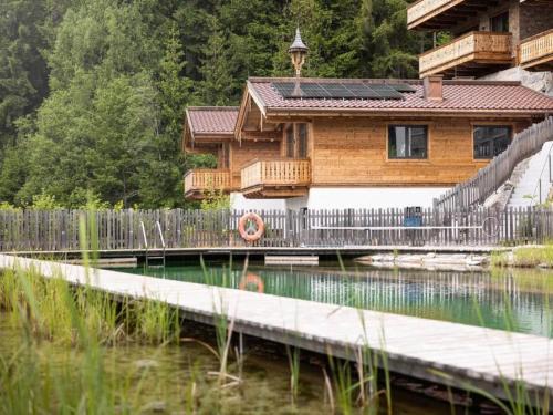 Schonbach Ski Chalet | Chalet near Ski Lift with Garden