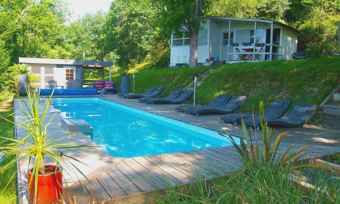 La Bastide-Clairence Villa | Chalet (1 of 6) at the edge of the river with heated pool near Biarritz