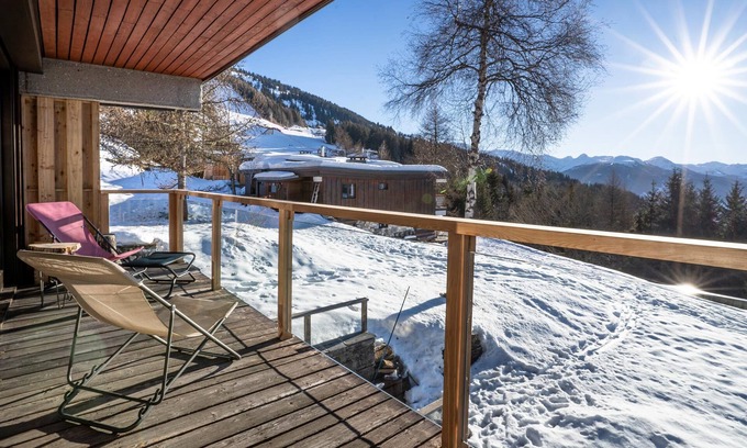Bourg-Saint-Maurice Ski Chalet | Chalet 12 people ski in ski out, departure ski return direct Les Arcs 1600