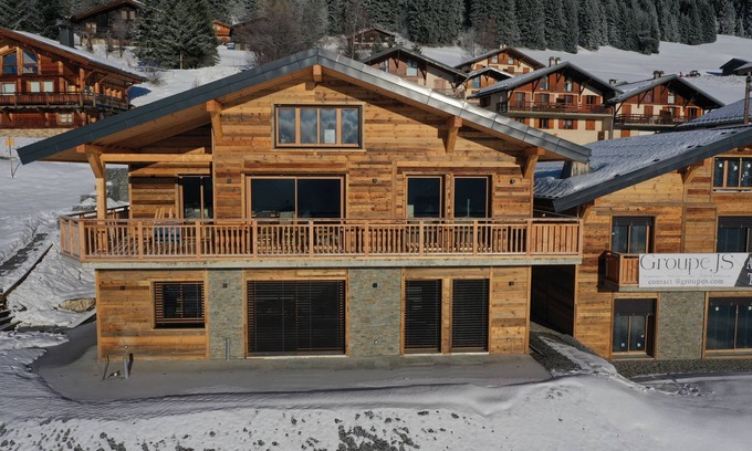 Hauteluce Ski Chalet | Chalet 135 m2 11 People, Les Saisies, 3mn from the resort, shuttle stop 200 m