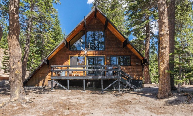 Mammoth Lakes Ski Chalet | Chalet #4, Slope Side Ski in Ski Out Spacious Fami