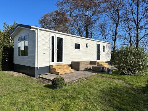 Sint Maarten Ski Chalet | Chalet 550 op Recreatiepark de Wielen