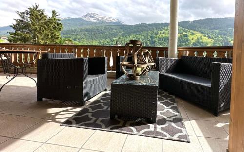 Saas im Prattigau Apartment | Chalet apartment & mountain view