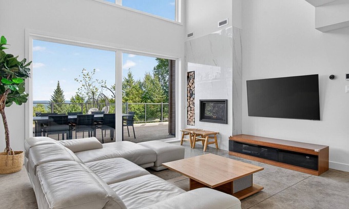 La Conception House | Chalet Assiniboine in Bel Air