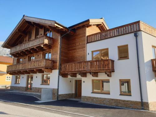 Schonbach Ski Chalet | Chalet in Neukirchen near Ski Slopes