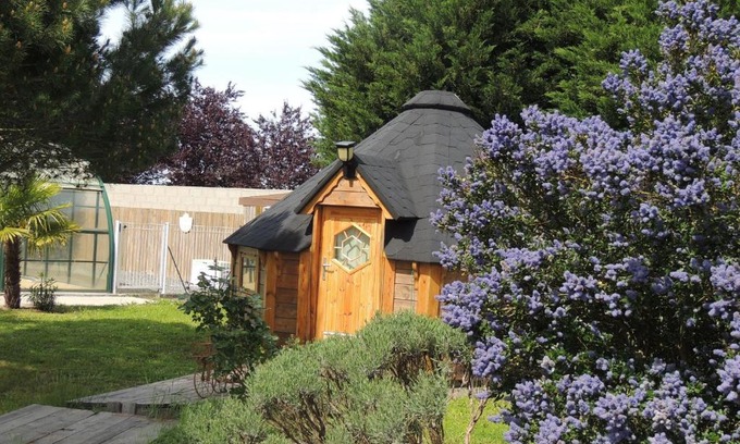 Chazemais Ski Chalet | CHALET ATYPIQUE KOTA NOAH location en gîte salle d'eau privative à 20m