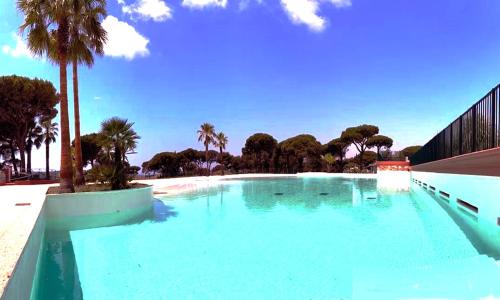 Gassin House | Chalet Californien rénové, superbe piscine dans la résidence, central, ST Tropez 7km!