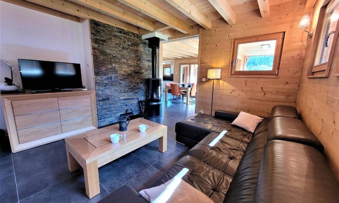 Les Gets Ski Chalet | Chalet chaleureux 4* aux Gets, 3 niveaux, 6 pers., terrasse, poêle à bois, wifi - FR-1-598-10