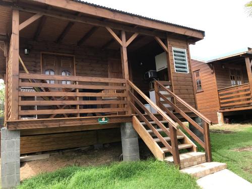 Malendure Ski Chalet | Chalet charmant à Bouillante avec piscine partagée