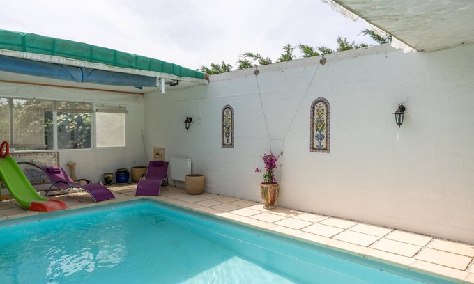 Venasque Ski Chalet | Chalet Clos des Fontaines with panoramic views and swimming pool in the heart of Vaucluse