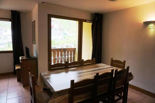 Orcieres-Merlette Apartment | Chalet D'orcieres - 3 Pièces duplex 8 personnes MAE-2767