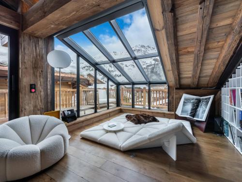Val-d'Isere Ski Chalet | Chalet design 5* avec piscine, hammam, cinéma et parking à Val d'Isère - FR-1-567-35