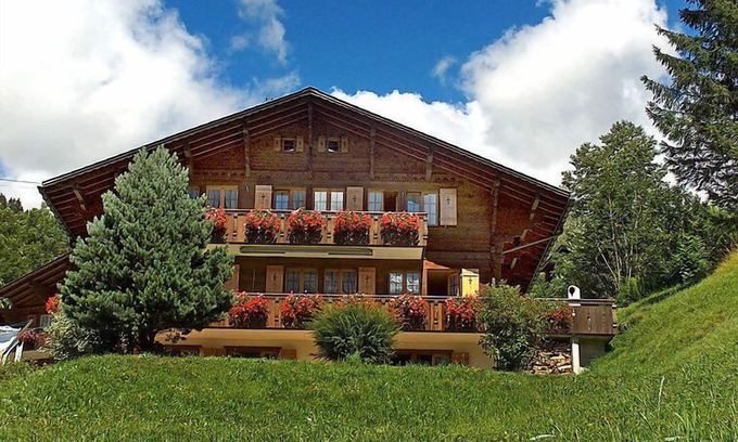 Grindelwald Apartment | Chalet Doris by Interhome