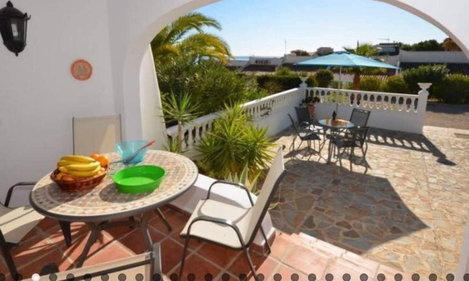 Coveta Fuma Ski Chalet | Chalet 'Encantadora Villa' with Sea View, Wi-Fi and Air Conditioning