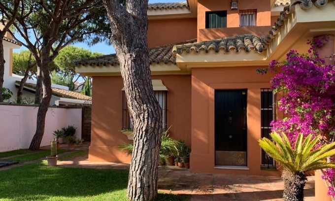Poblado de Sancti Petri Ski Chalet | Chalet Lapas in Costa Sancti Petri